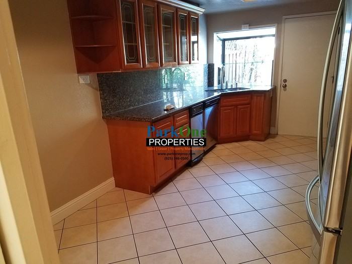 677 Tampico - Photo 3 of 18