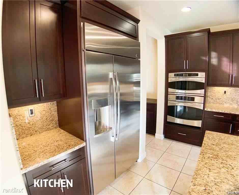 2750 Madera Dr - Photo 2 of 10