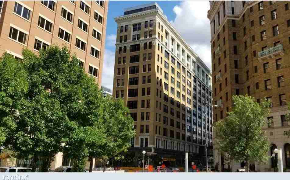 350 St Peter St #1104