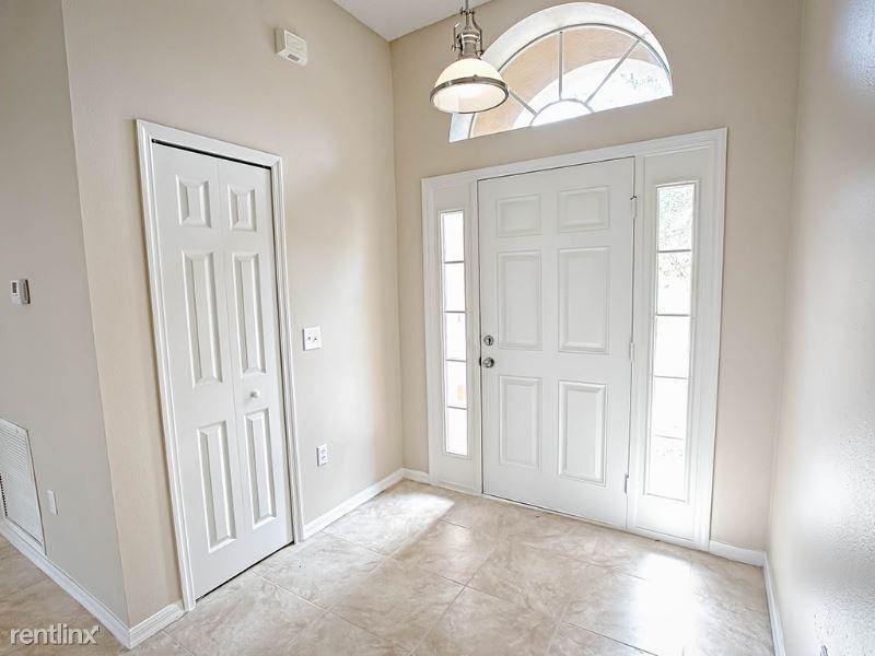 2139 Sandridge Cir - Photo 3 of 26