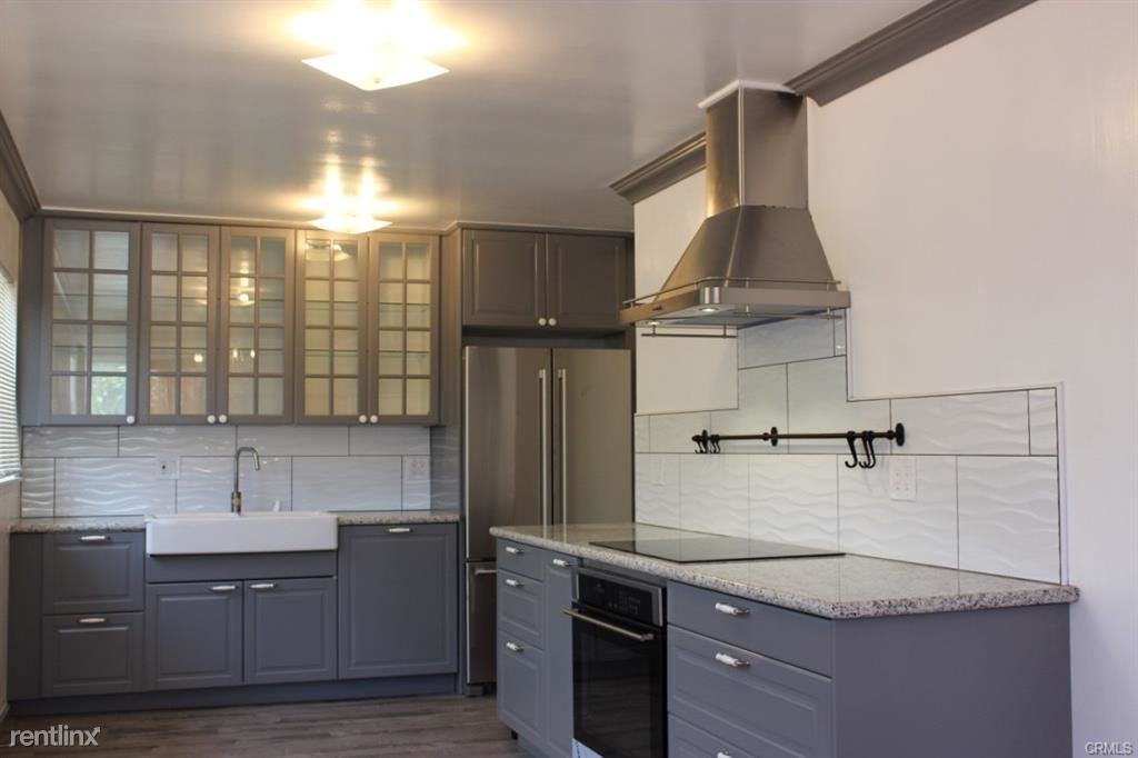 20517 Toluca Ave - Photo 2 of 11