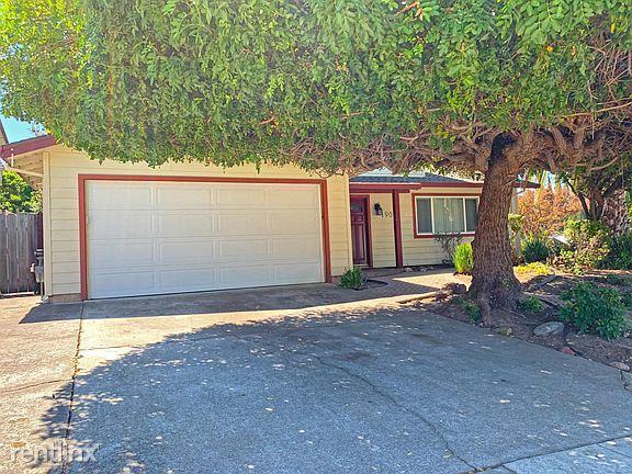 1906 Conifer Ct - Photo 2 of 20