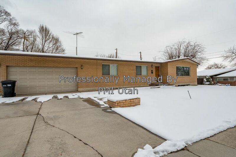 560 E Sagewood Ave - Photo 2 of 32