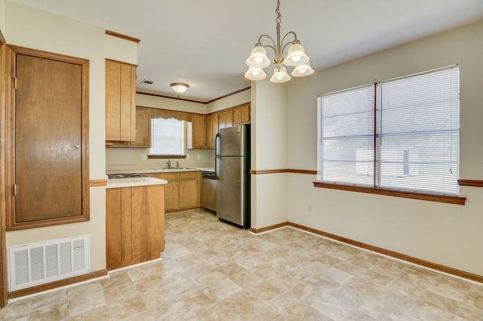 2829 Ptarmigan Road - Photo 3 of 14