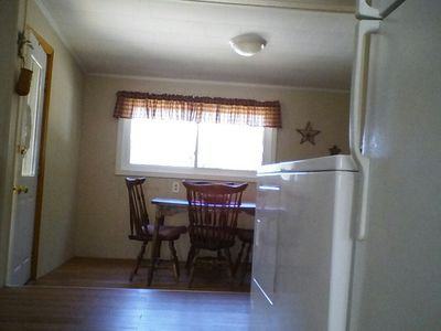 90 Colonial Rd - Photo 3 of 5