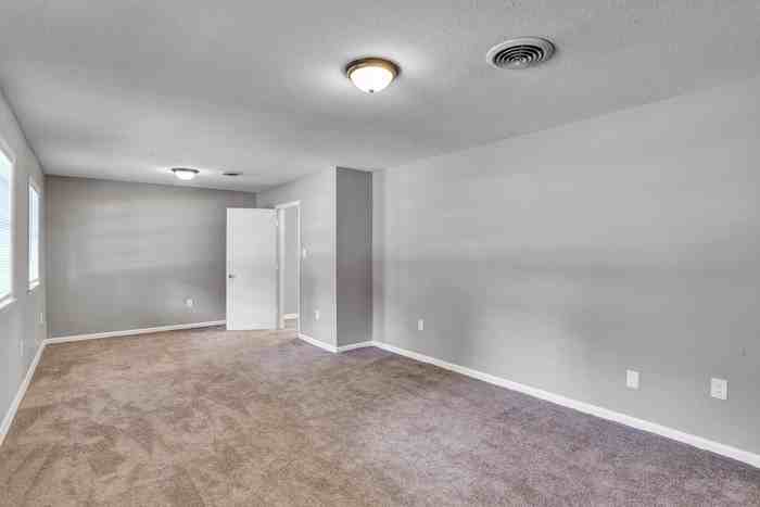 1011 Laurelwood Drive - Photo 3 of 13