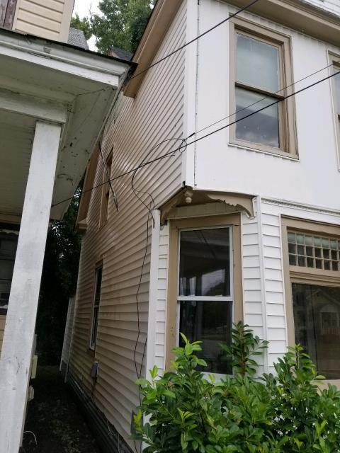 1030 23rd St - Photo 2 of 12