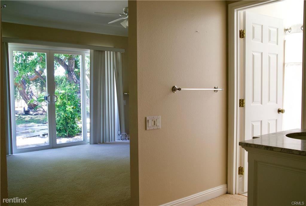 1808 Port Seabourne Way - Photo 3 of 5