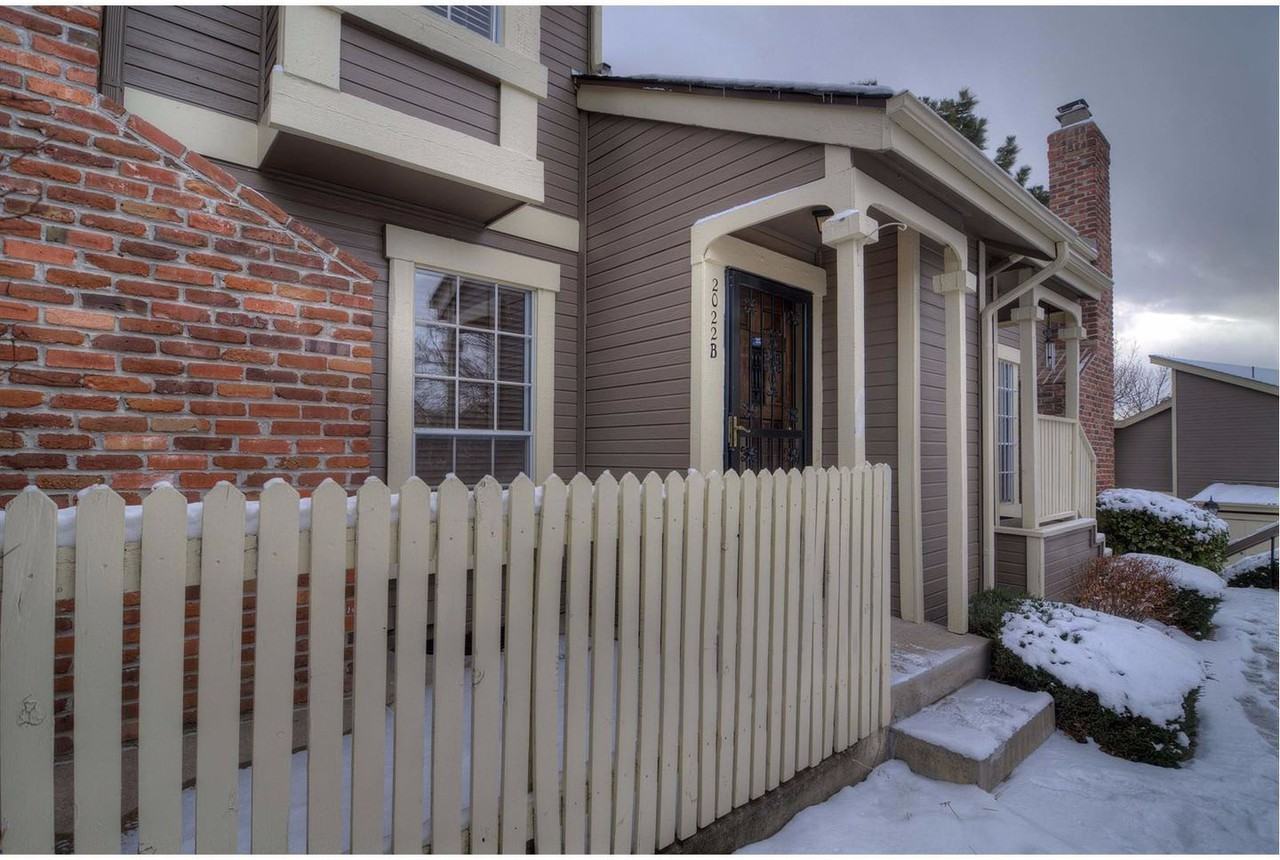 2022 S Helena St #B - Photo 2 of 14