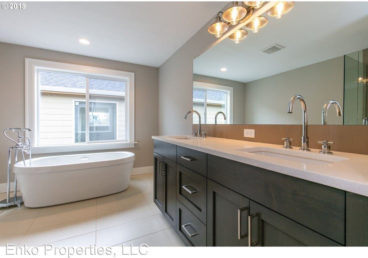 2519 Se 70th Ave. - Photo 2 of 19