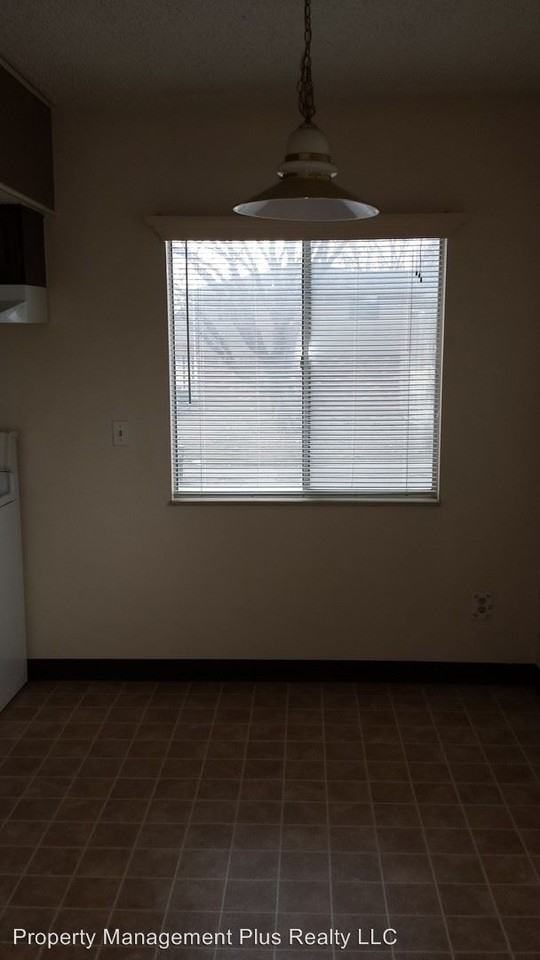 2027 Estes Lane - Photo 2 of 7