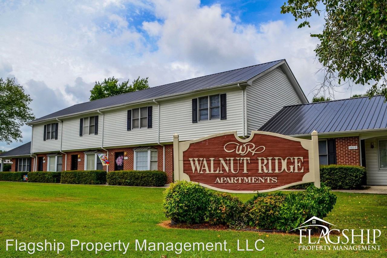 3412 North Walnut Street - Photo 3 of 6