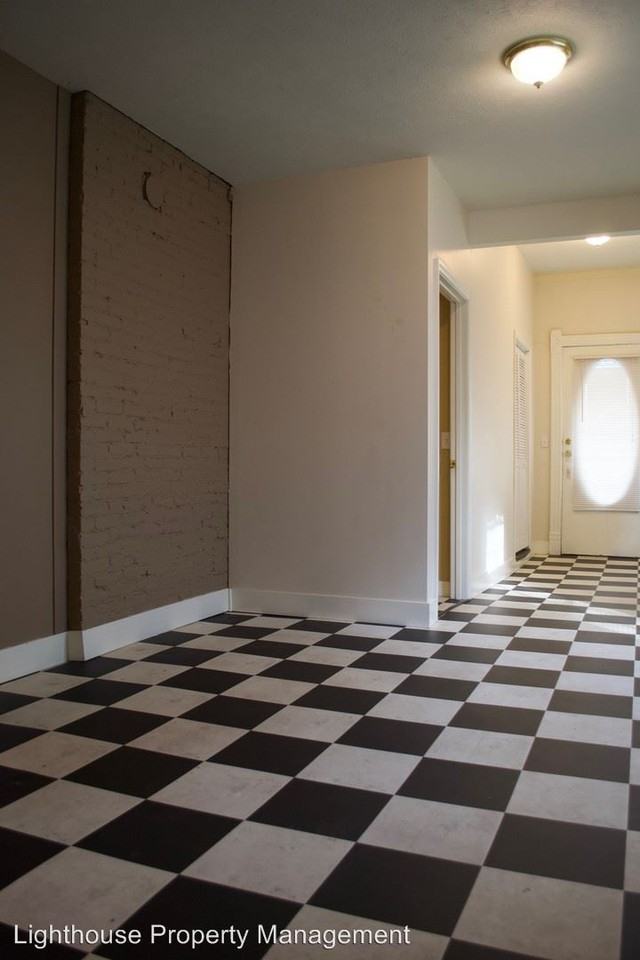 832 Wealthy St SE - Photo 3 of 20