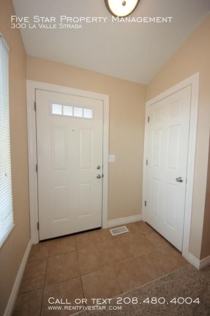 300 La Valle Strada - Photo 2 of 14
