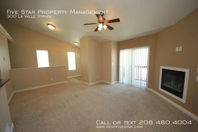300 La Valle Strada - Photo 3 of 14