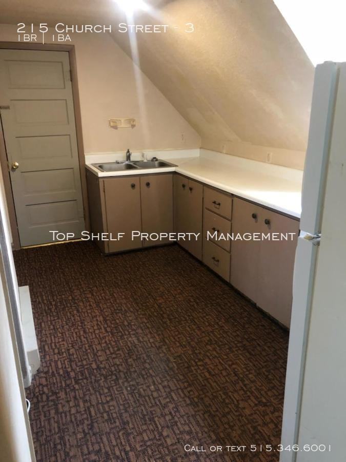 215 E Church St - Photo 2 of 7