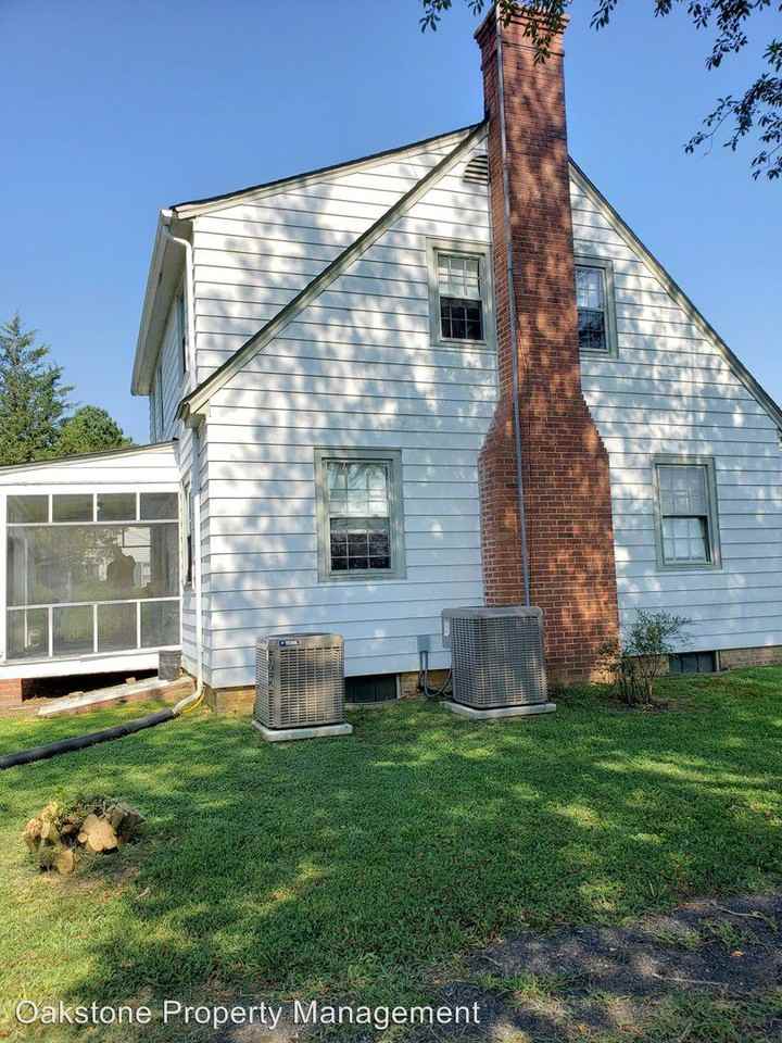 14792 Richmond Road - Photo 2 of 13