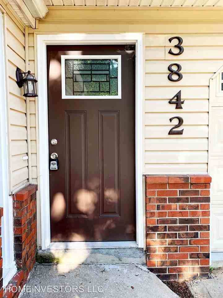 3842 Lake Street - Photo 2 of 21