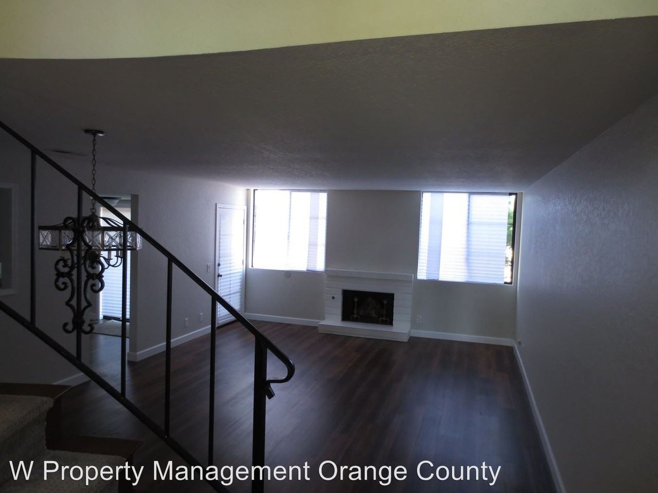 2758 Longwood Court - Photo 2 of 21