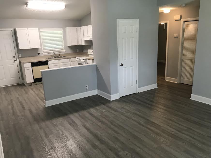 5861 105th St - Photo 2 of 10