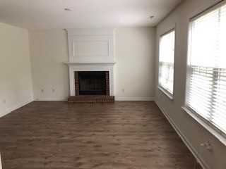 124 Fairford Drive - Photo 2 of 17