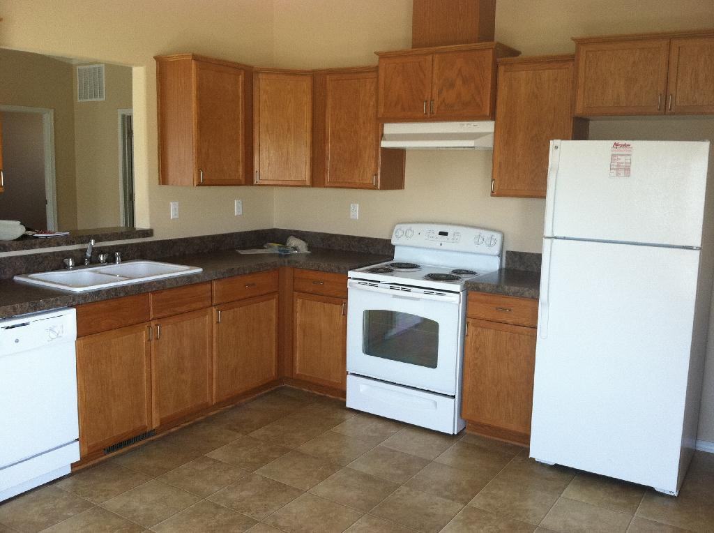 325 E Lime St - Photo 3 of 8