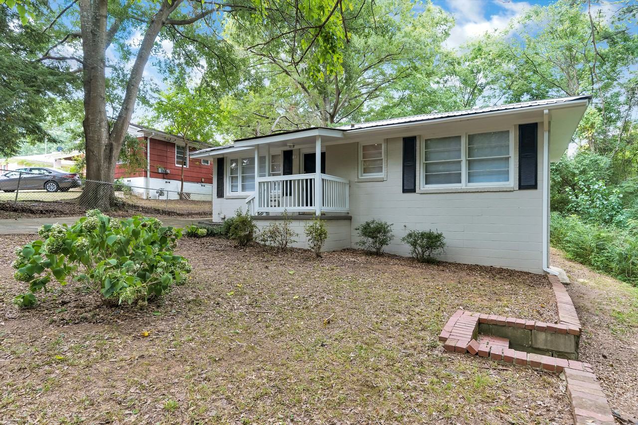 901 N Highland Dr - Photo 3 of 32