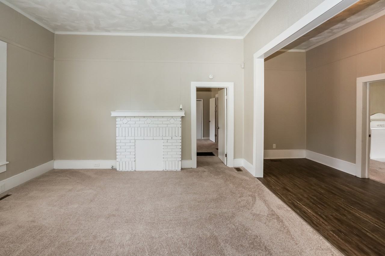 127 Avenue Y - Photo 3 of 13