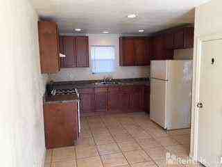 813 Sakelares Blvd - Photo 2 of 4