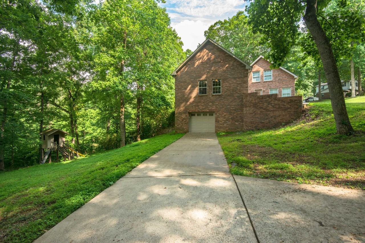 210 Kimberly Dr - Photo 3 of 42