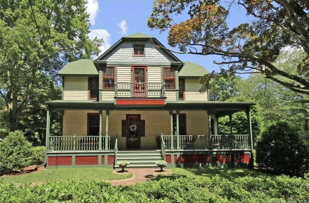 242 Cedar Rd - Photo 3 of 22