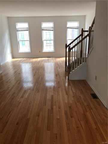 830 West Walnut Street 11 - Photo 2 of 4
