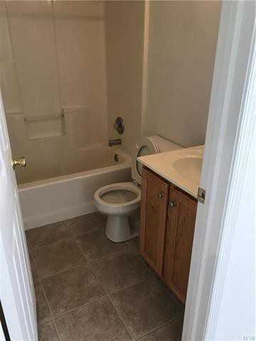 830 West Walnut Street 11 - Photo 3 of 4