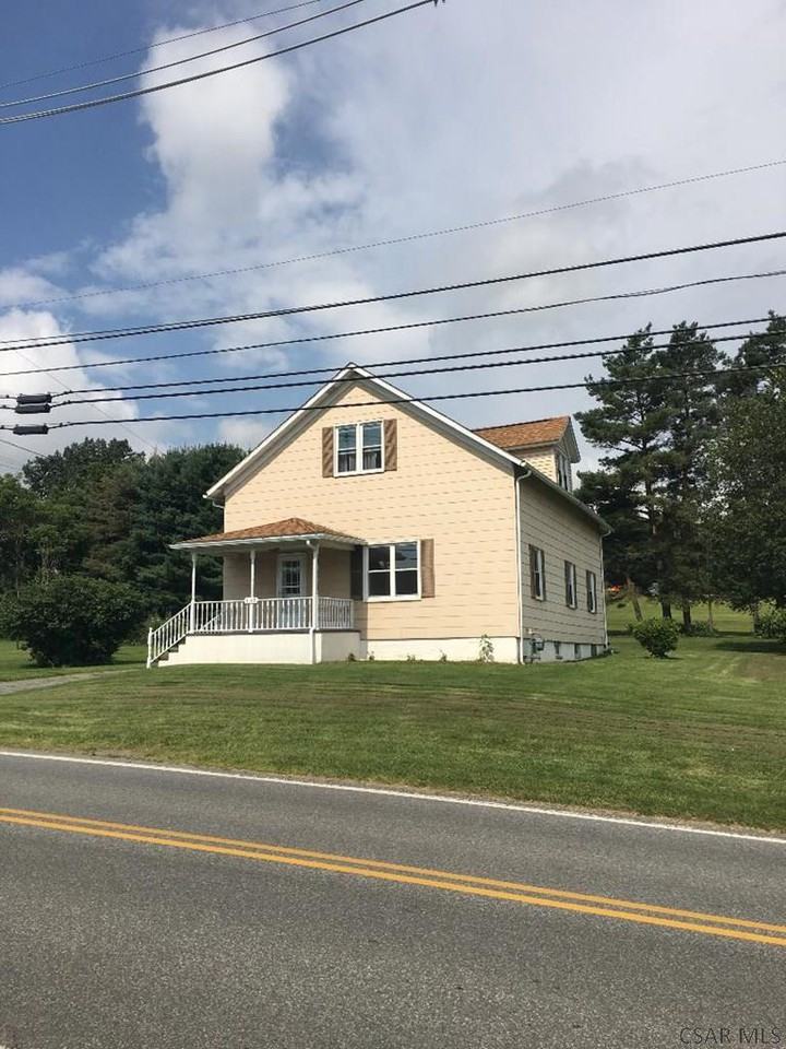 1145 Forest Hills Dr - Photo 3 of 12