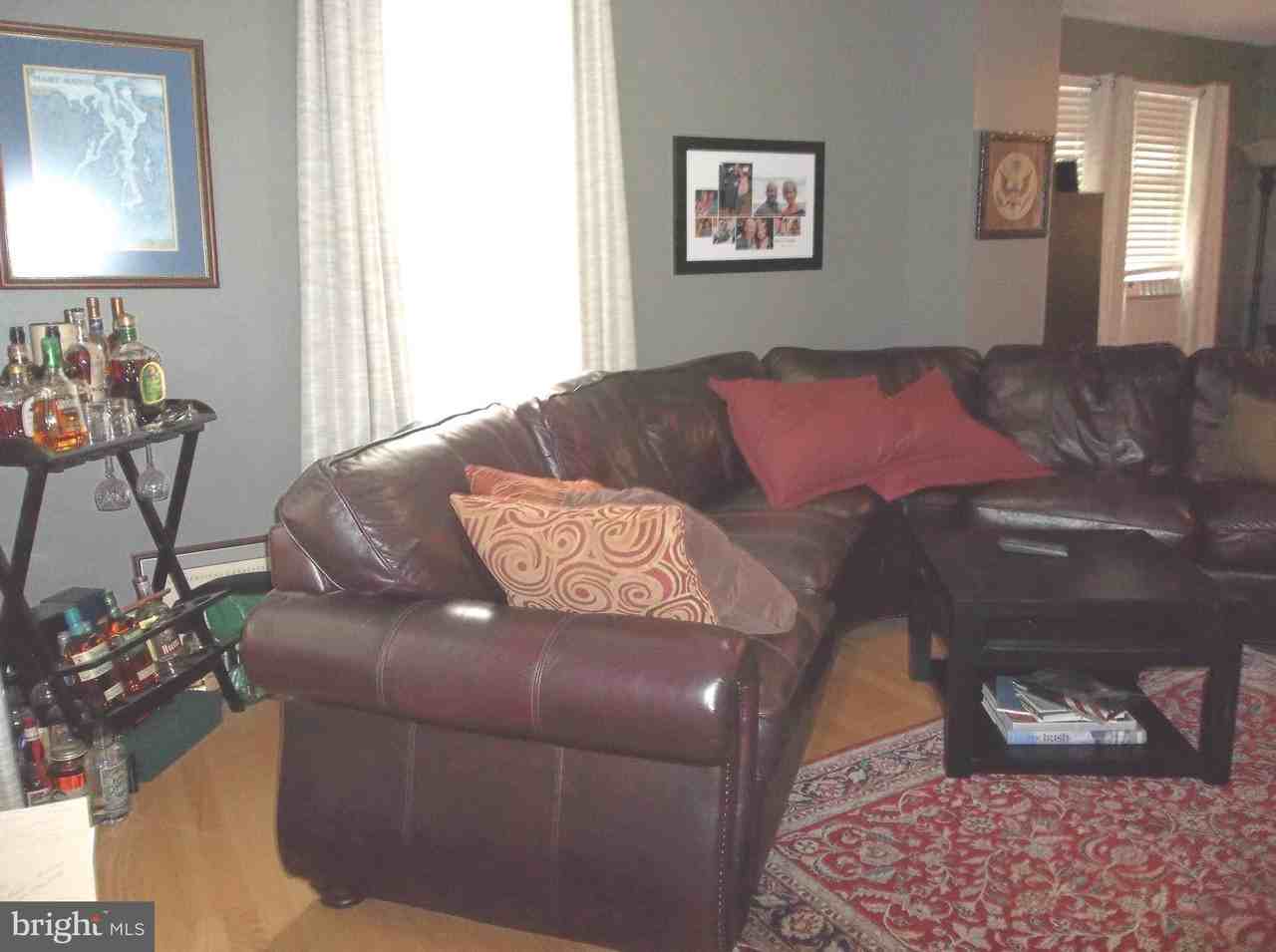 219 Kingston Avenue - Photo 3 of 26