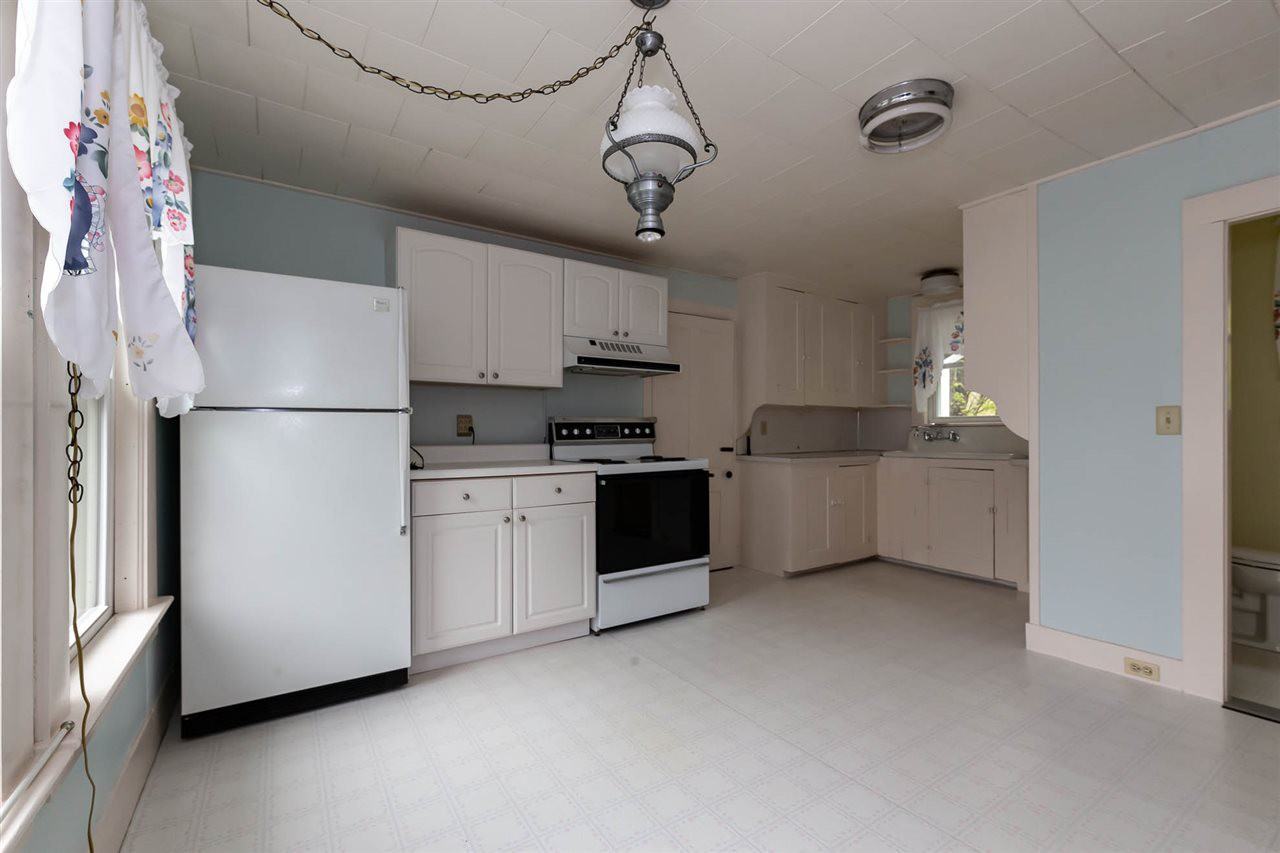 66 Union Street - Photo 3 of 10
