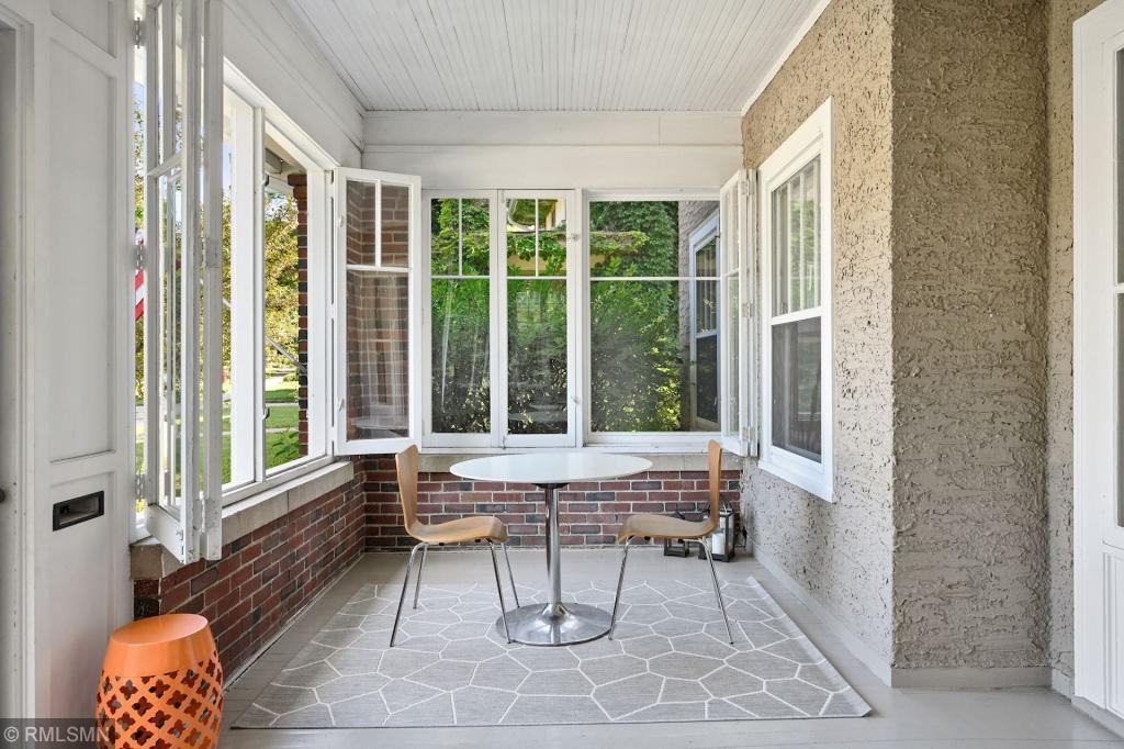 2300 Oliver Avenue S - Photo 3 of 24