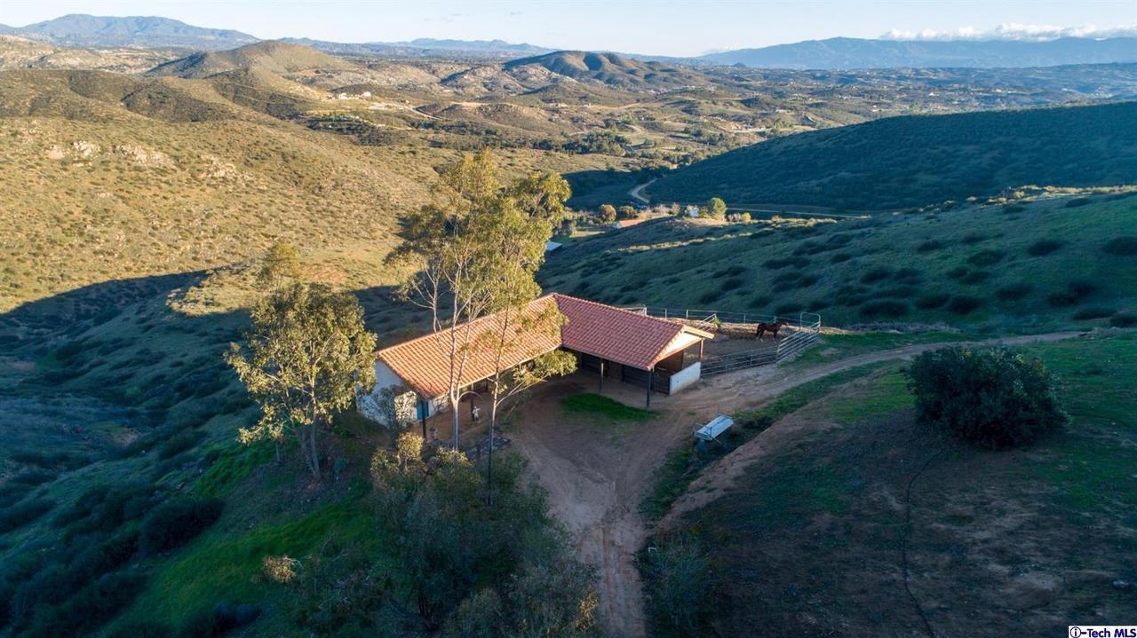 33800 Black Mountain Road - Photo 3 of 9