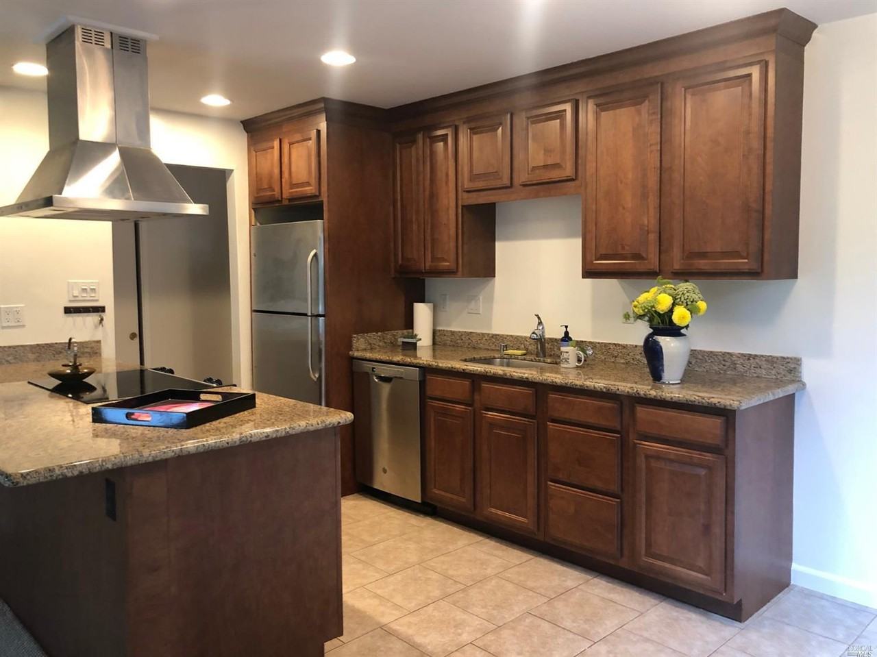 72 Scenic Avenue - Photo 3 of 23