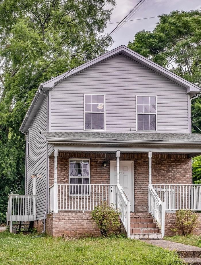 810 28th Avenue North - Photo 2 of 21