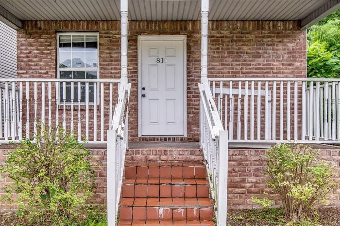 810 28th Avenue North - Photo 3 of 21