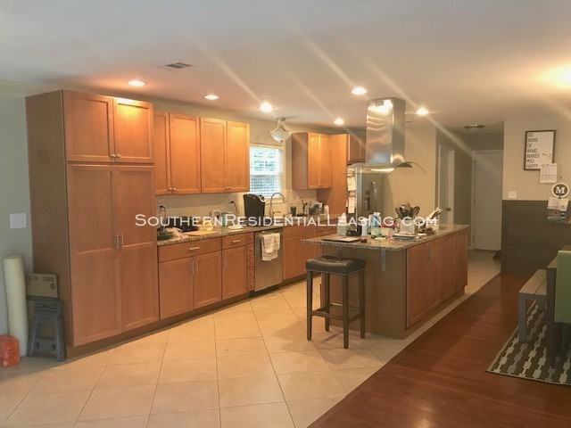 48 Country Club Dr E - Photo 2 of 24