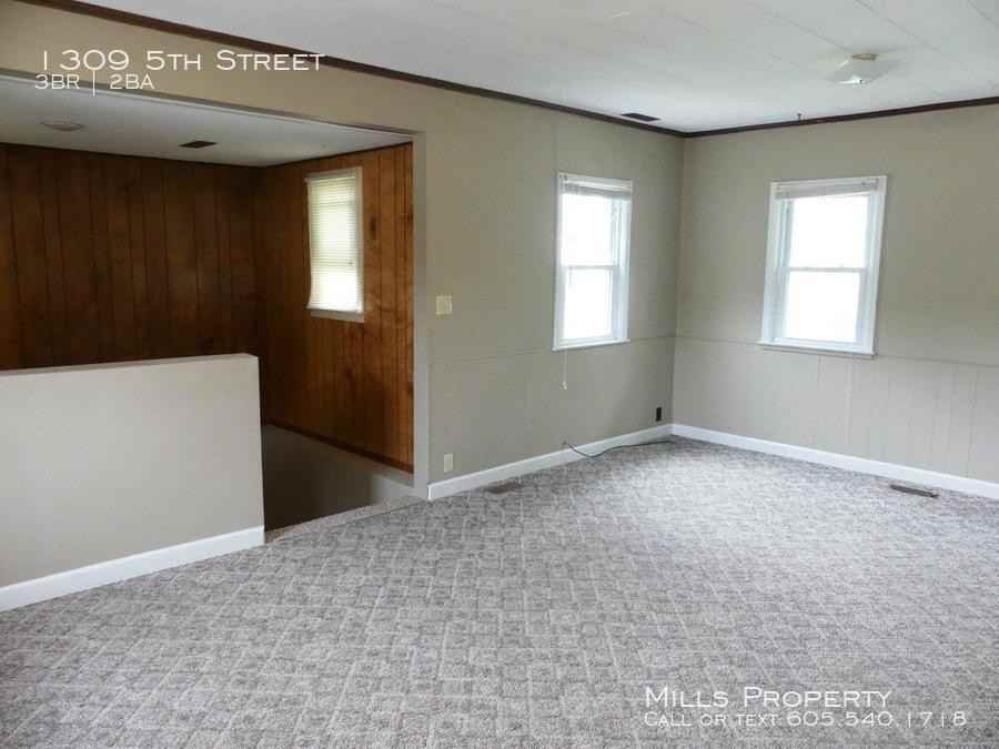 1309 5th Street - Photo 3 of 12