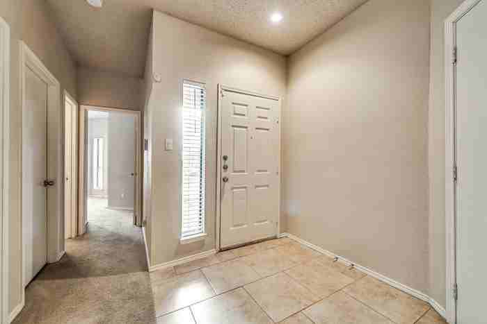 724 Bishop Street - Photo 3 of 38