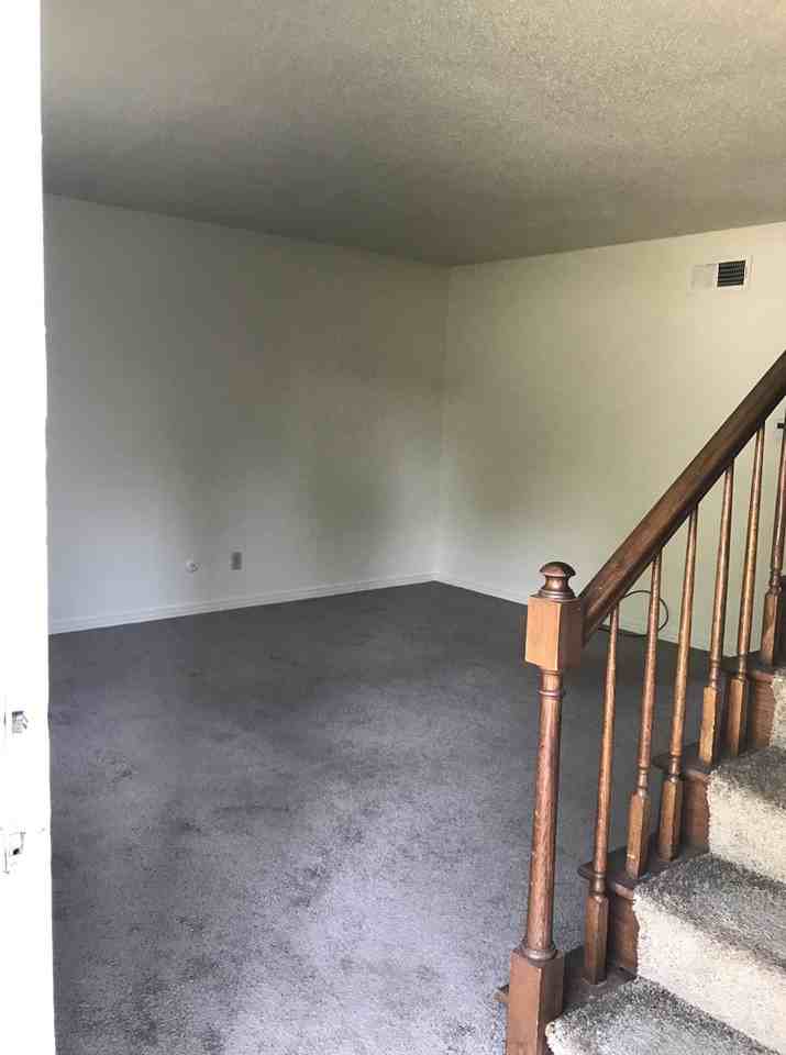 602 W Scenic Dr - Photo 2 of 10