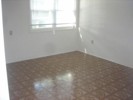 2105 Pentland Dr - Photo 3 of 4