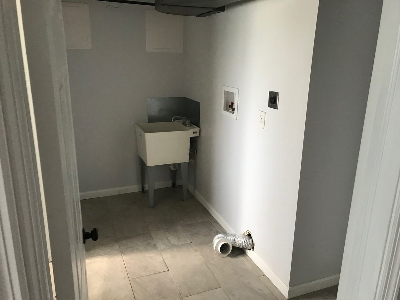 5743 Wielert Ave - Photo 3 of 9