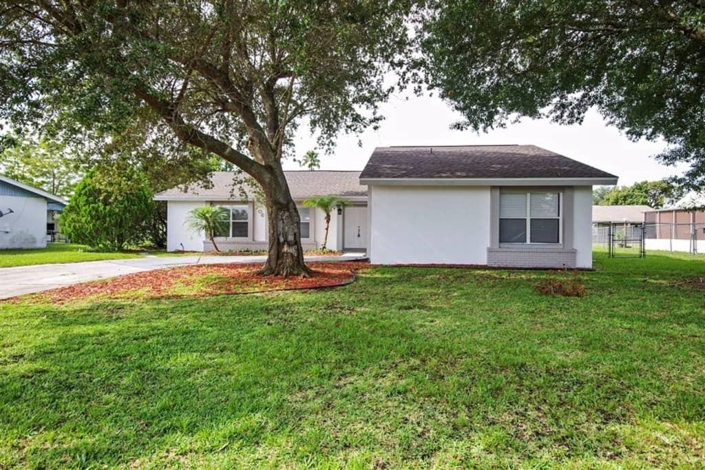 706 Green Ct - Photo 2 of 21