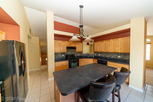 1686 Fredericksburg - Photo 2 of 13