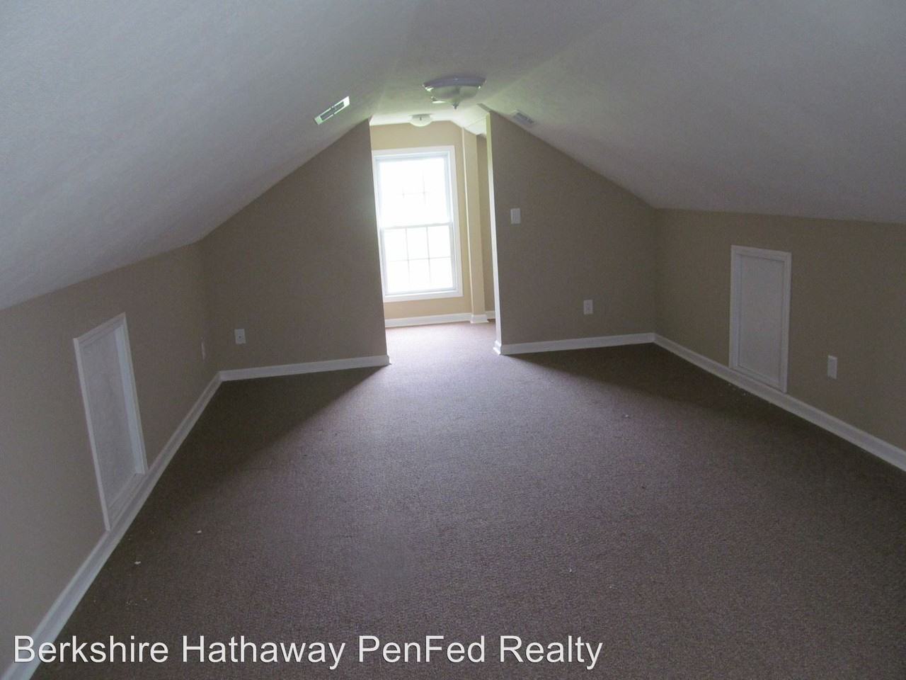 3062 Dover Rd - Photo 3 of 11